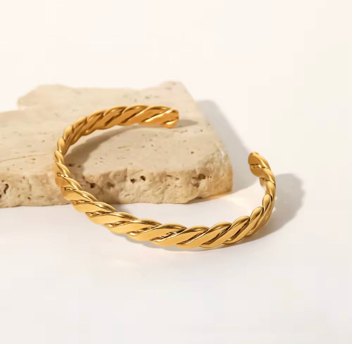 Bracelet twist