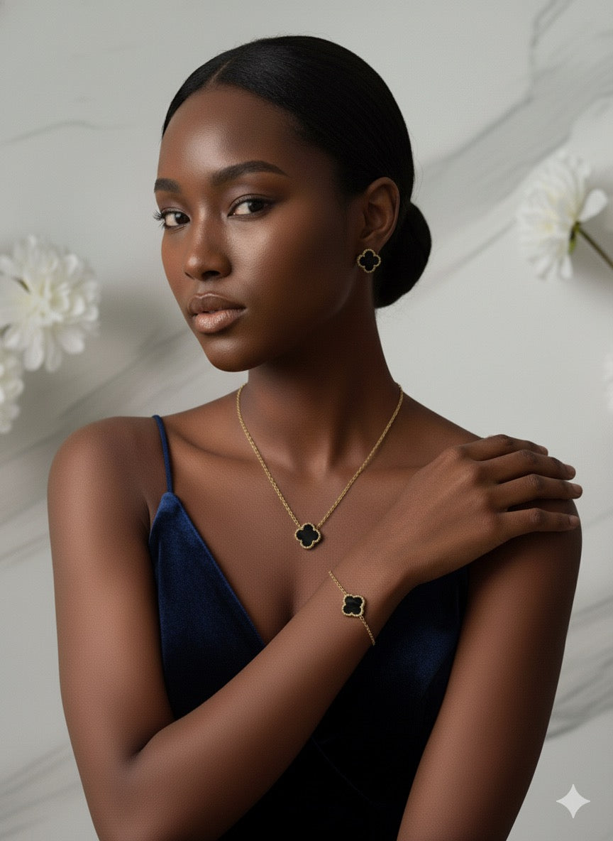 Ensemble trèfle vert, noir, rouge et blanc