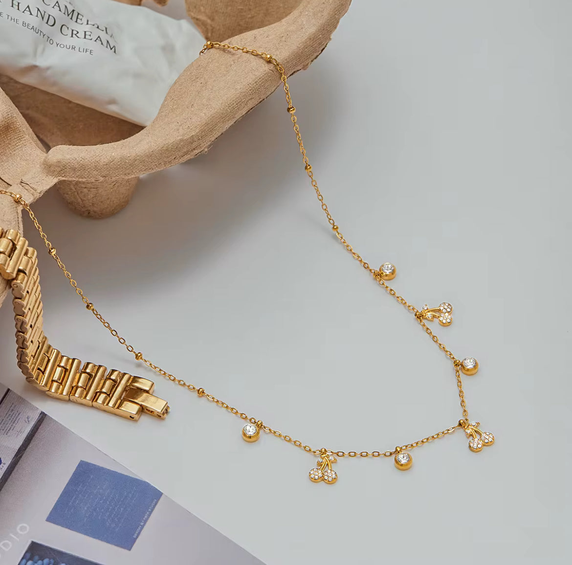 Collier cerise