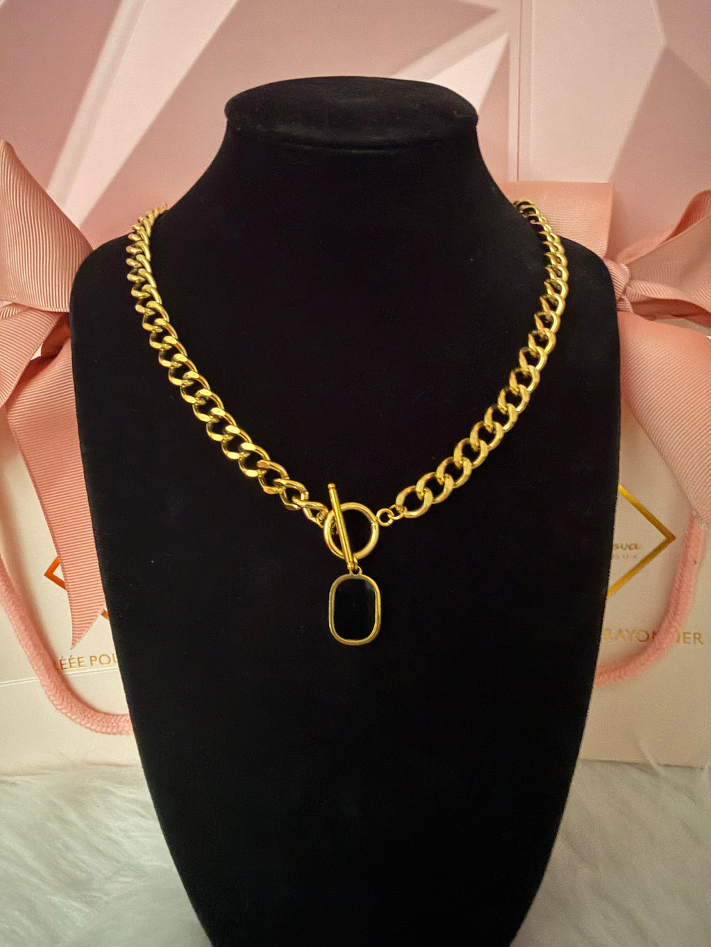 Collier chic noir