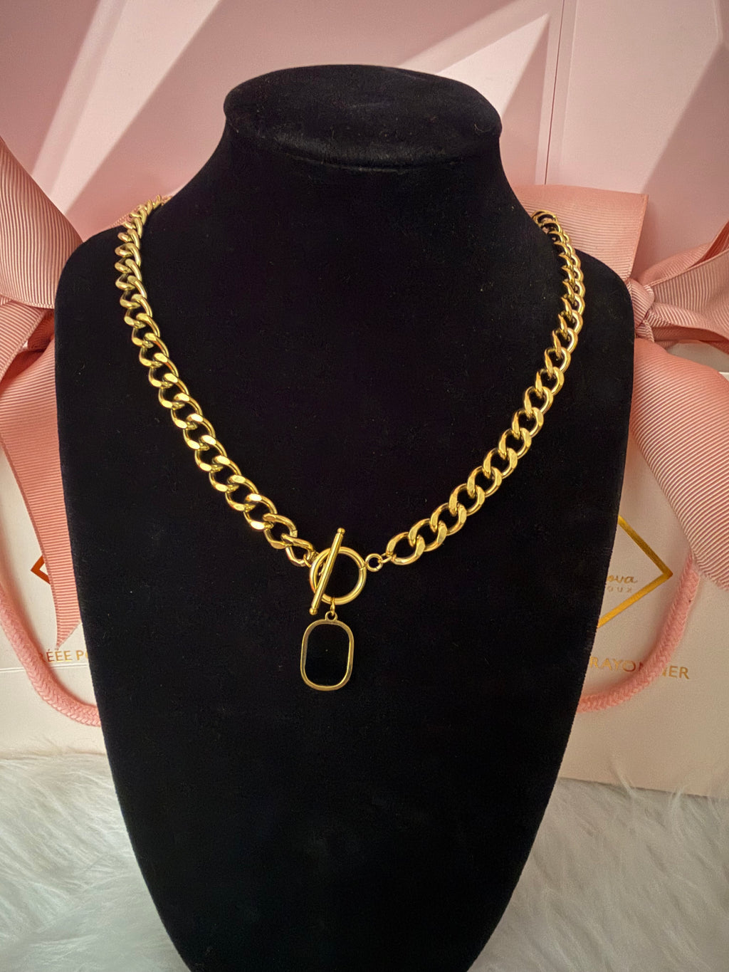 Collier chic noir