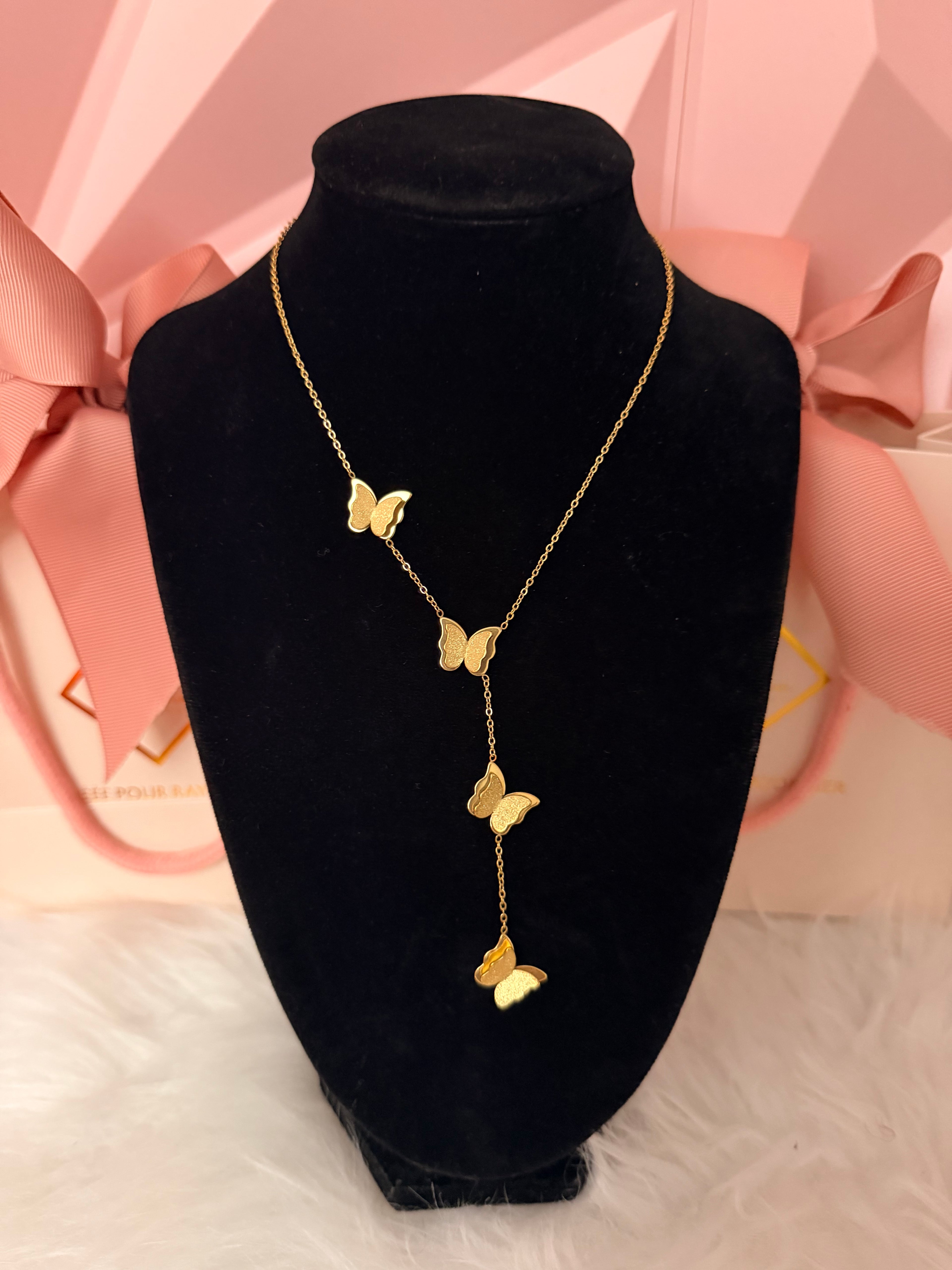 Collier papillon en Y