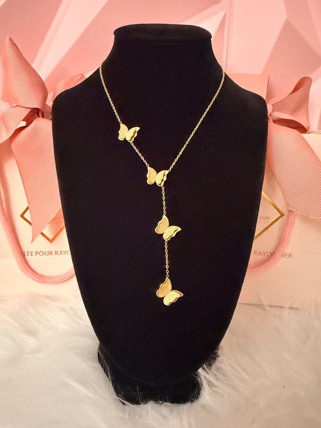 Collier papillon en Y